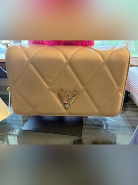 Valentino Orlandi Quilted Shoulder Bag in Beige with Gold V-Logo